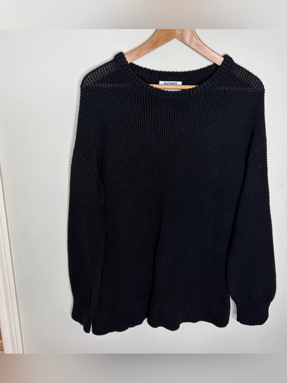 Old Navy Black Knit Crew Neck Sweater Medium